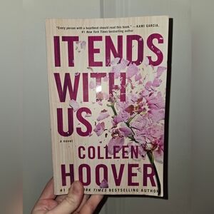 It Ends With Us By Colleen Hoover Paperback